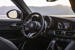 Alfa Romeo Giulia Quadrifoglio Nero Edizione 2018 года  (NA)